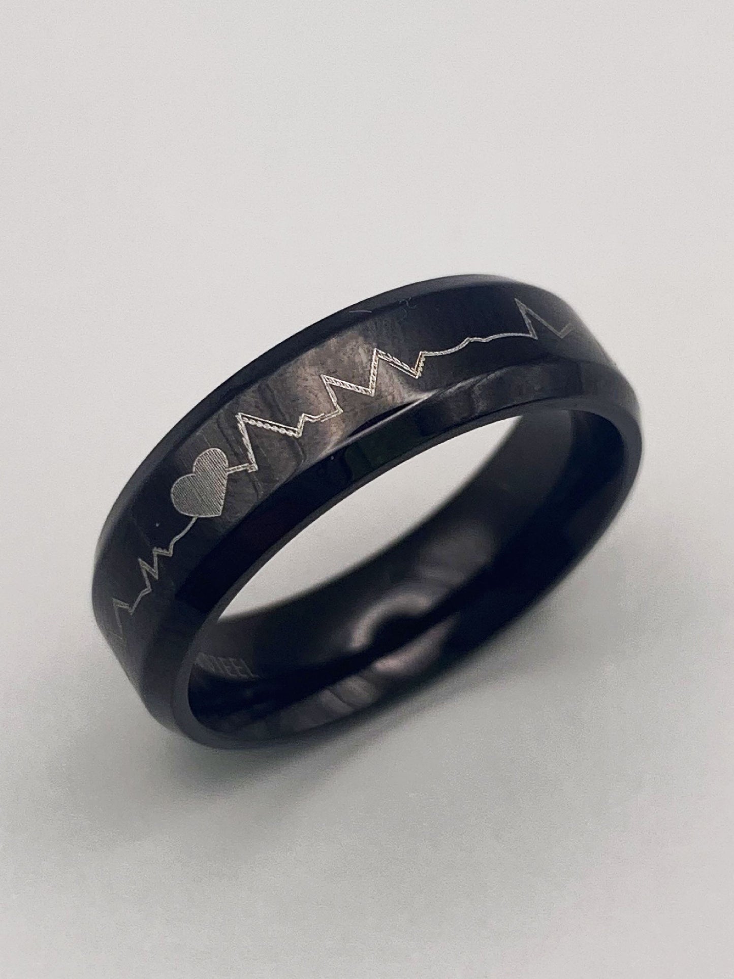 6mm Black Heart Wave Band Ring in Stainless Steel